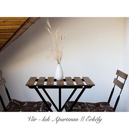 Var-Lak Apartman Eger Exterior photo